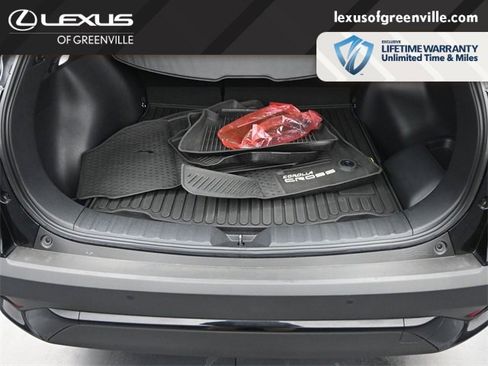 Used 2024 Toyota Corolla Cross XSE image 30