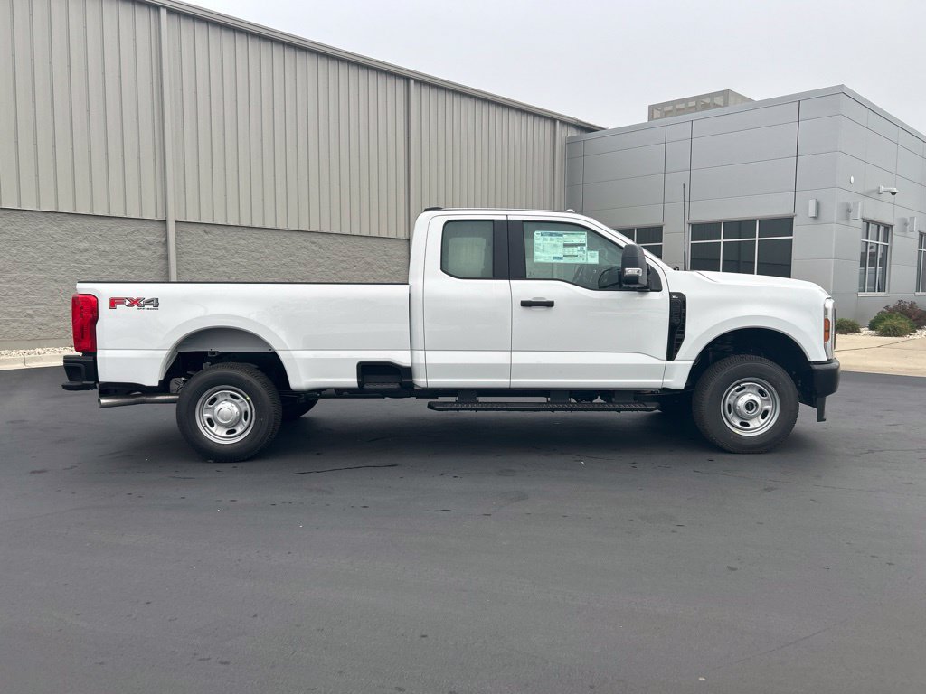 New 2027 Ford F250 XL w/ FX4 Off-Road Package AWD/4WD image 5