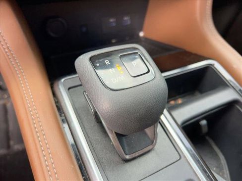 Used 2024 Nissan Pathfinder Platinum w/ Cargo Package image 10