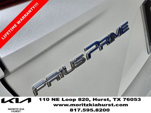 Used 2018 Toyota Prius Prime Premium image 16