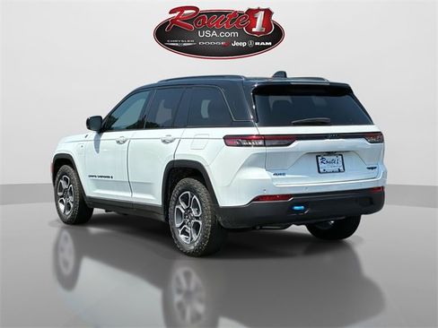 Used 2023 Jeep Grand Cherokee Trailhawk image 4