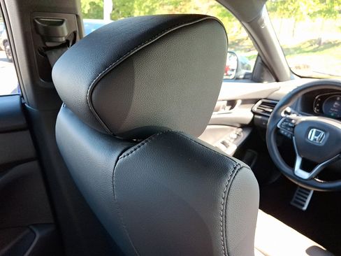 Used 2022 Honda Accord Sport image 13