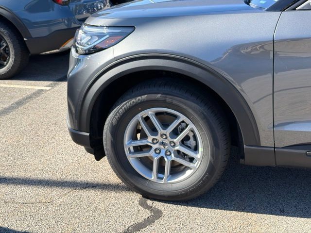 New 2027 Ford Explorer Active w/ Active Comfort Package AWD/4WD image 6