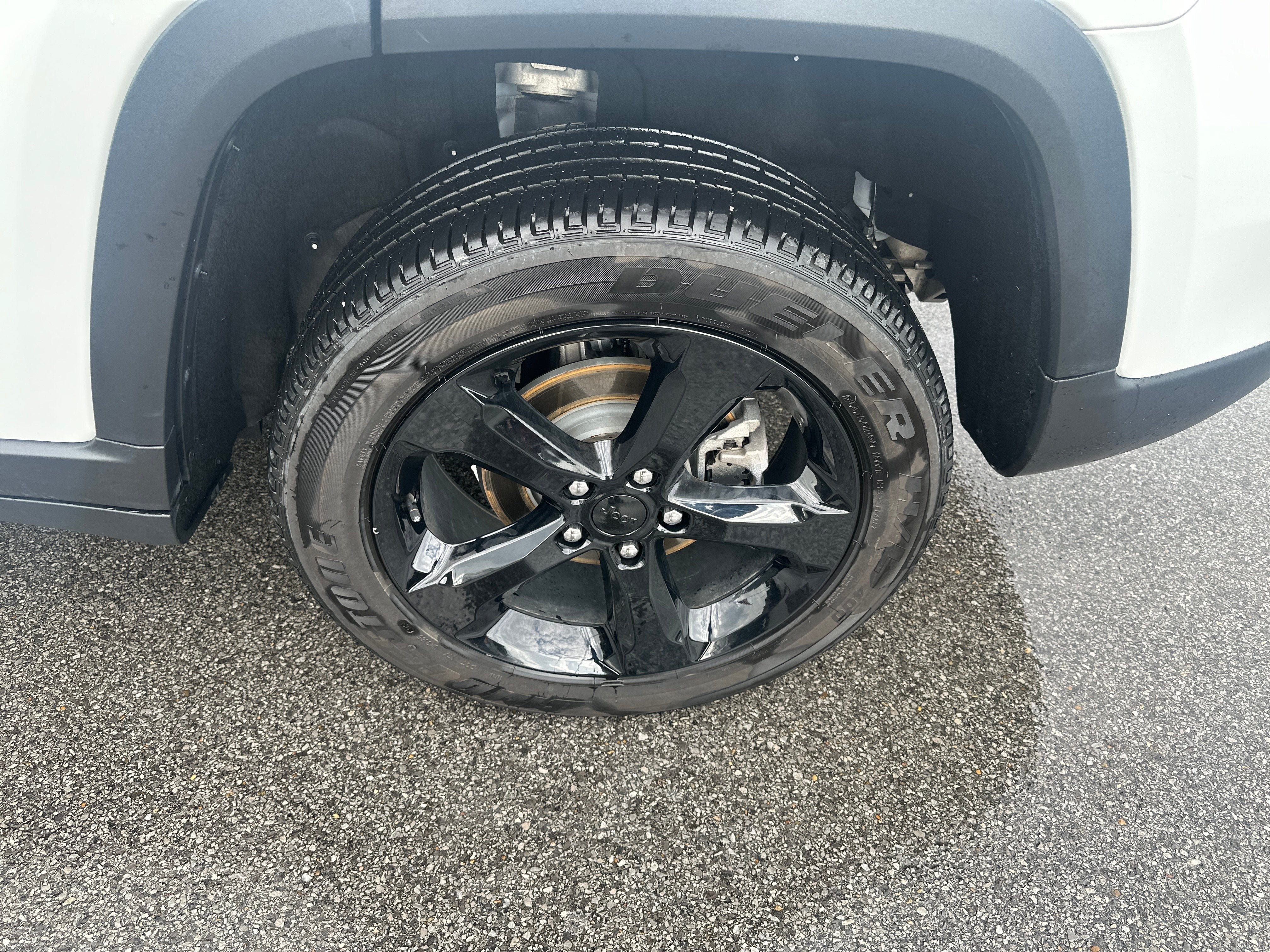 Used 2024 Jeep Grand Cherokee Altitude AWD/4WD image 20