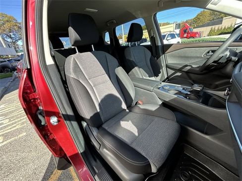 Certified 2021 Nissan Rogue S image 24