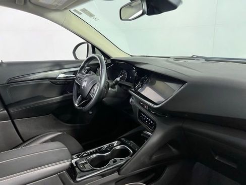 Used 2023 Buick Envision Essence image 32