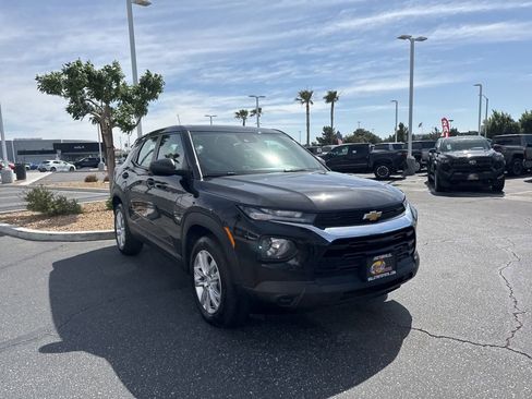 Used 2023 Chevrolet TrailBlazer LS FWD image 4