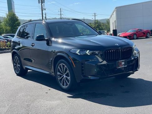 Used 2026 BMW X5 xDrive40i w/ M Sport Package AWD/4WD image 3