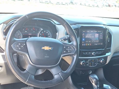 Certified 2022 Chevrolet Traverse LT image 4