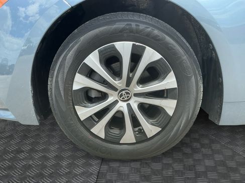 Used 2021 Toyota Corolla LE FWD image 14
