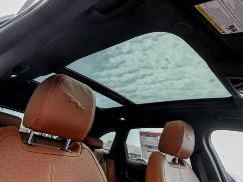 New 2026 Jaguar F-PACE R-Dynamic S image 22