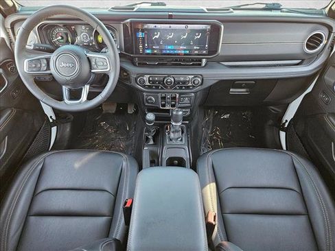 Used 2024 Jeep Wrangler Unlimited Sahara w/ Technology Group AWD/4WD image 21