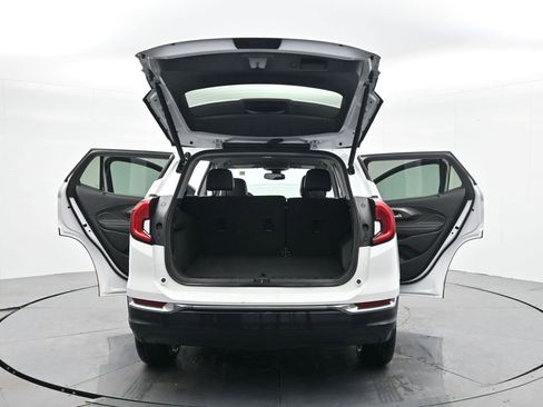 Used 2024 GMC Terrain SLT image 43