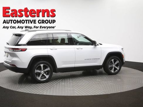 Used 2022 Jeep Grand Cherokee Limited 4xe w/ Luxury Tech Group II AWD/4WD image 48
