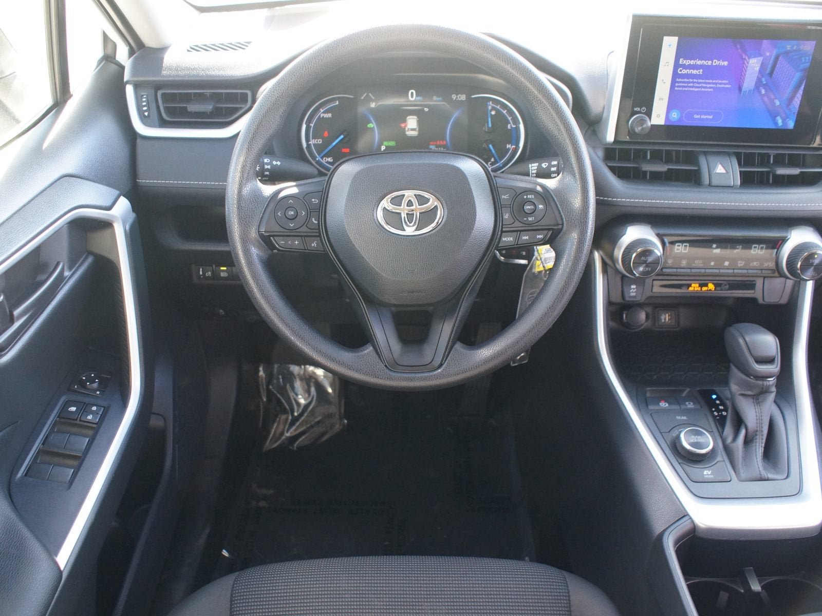 Used 2025 Toyota RAV4 LE AWD/4WD image 5