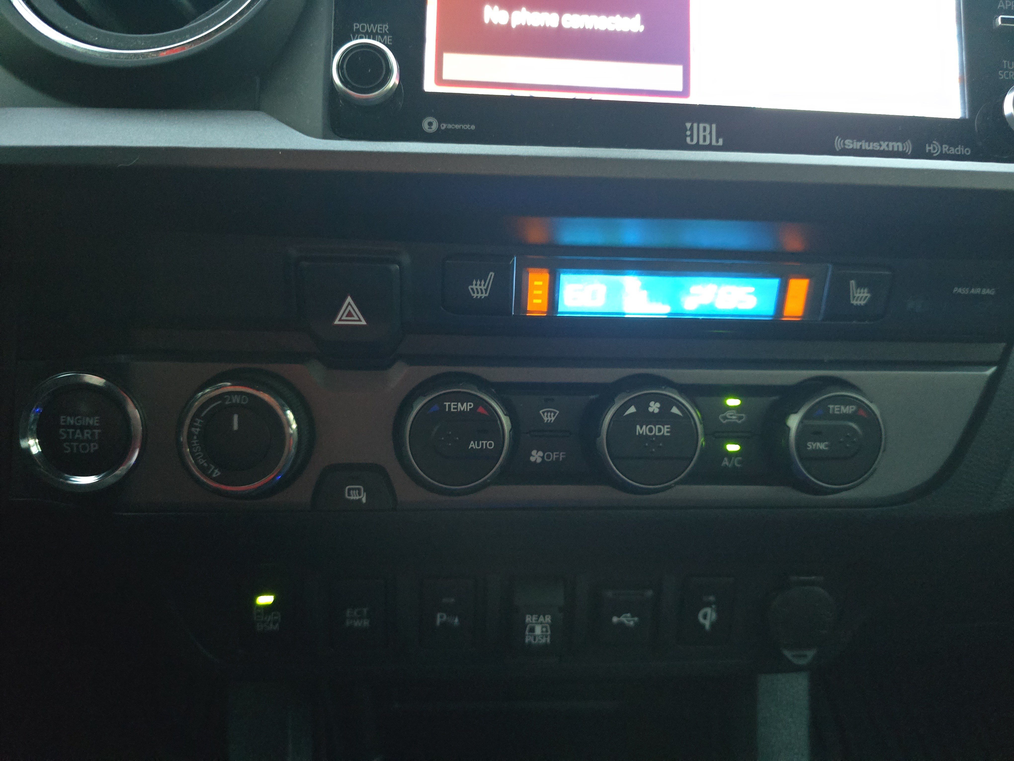 Used 2022 Toyota Tacoma TRD Off-Road w/ TRD Premium Off Road Package AWD/4WD image 20