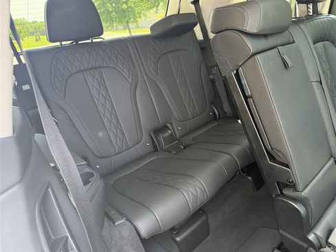 Used 2023 BMW X7 xDrive40i w/ Premium Package image 21