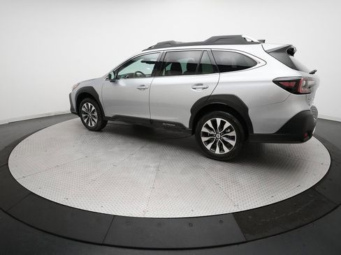 Certified 2025 Subaru Outback Touring image 12