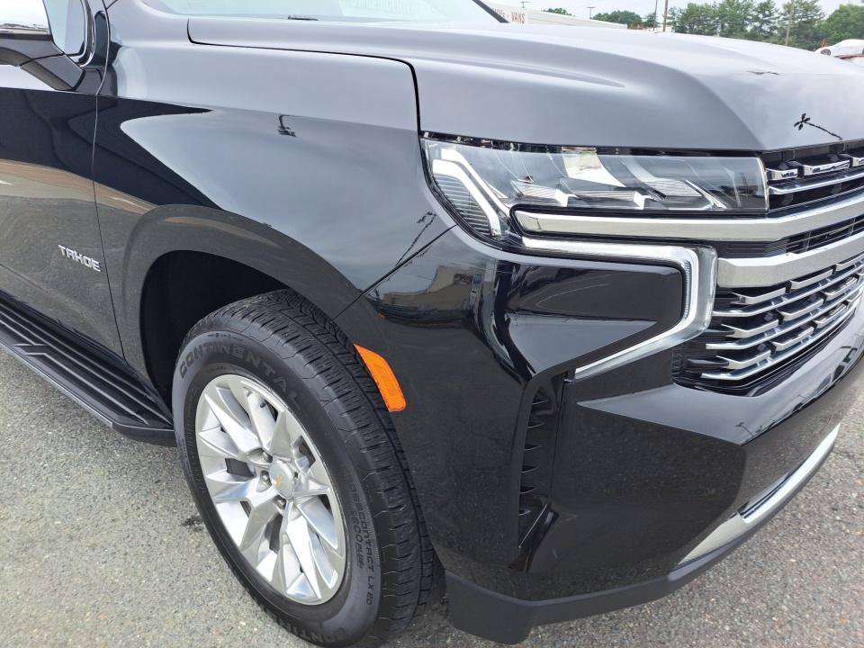Used 2024 Chevrolet Tahoe Premier AWD/4WD image 16