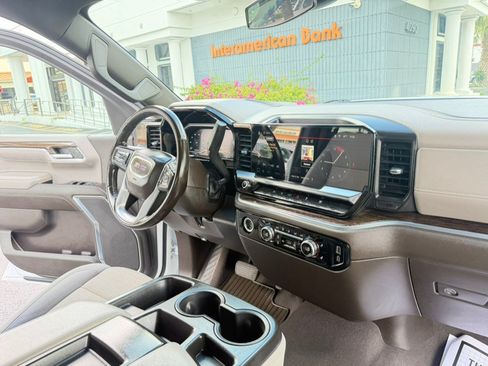 Used 2023 GMC Sierra 1500 SLE RWD image 41