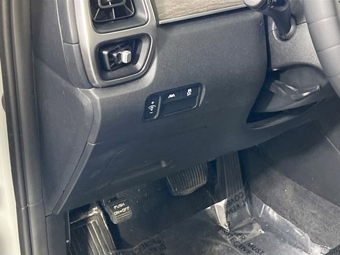 Used 2022 Kia Sorento S w/ Panoramic Sunroof Package image 10