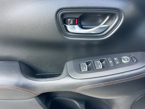 Used 2025 Honda HR-V Sport image 11