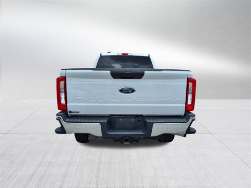 Used 2024 Ford F250 XLT image 5