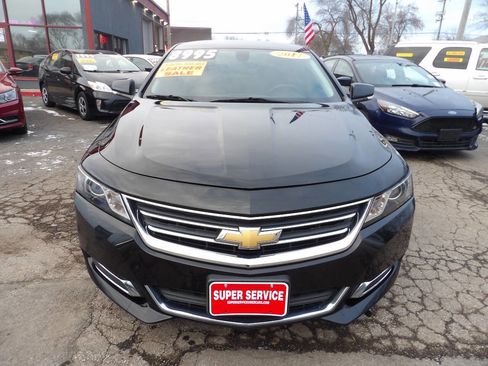 Used 2017 Chevrolet Impala LT image 2