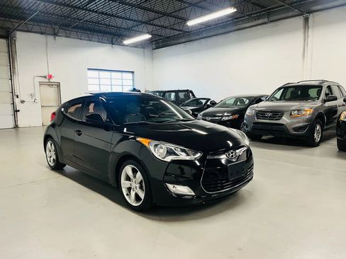 Used 2014 Hyundai Veloster w/ Style Package 02 image 3