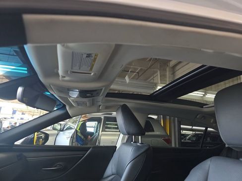 Used 2022 Lexus ES 350 w/ Premium Package image 24