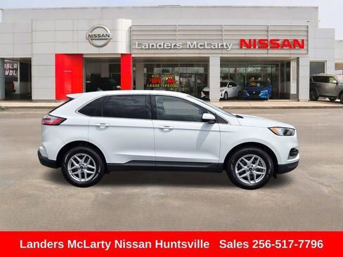 Used 2024 Ford Edge SEL AWD/4WD image 2