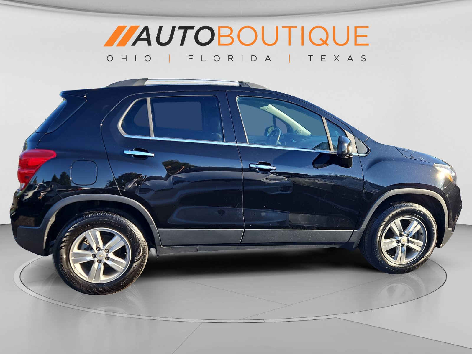 Used 2020 Chevrolet Trax LT w/ LT Convenience Package AWD/4WD image 7