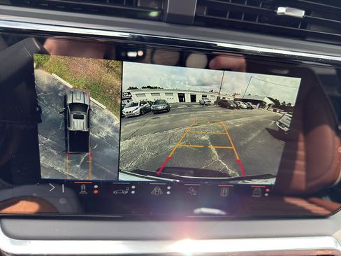 New 2026 GMC Sierra 2500 Denali Ultimate AWD/4WD image 17