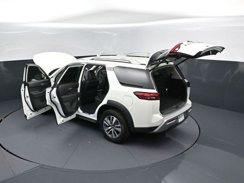 Used 2023 Nissan Pathfinder SL w/ Lighting Package (N92) image 51