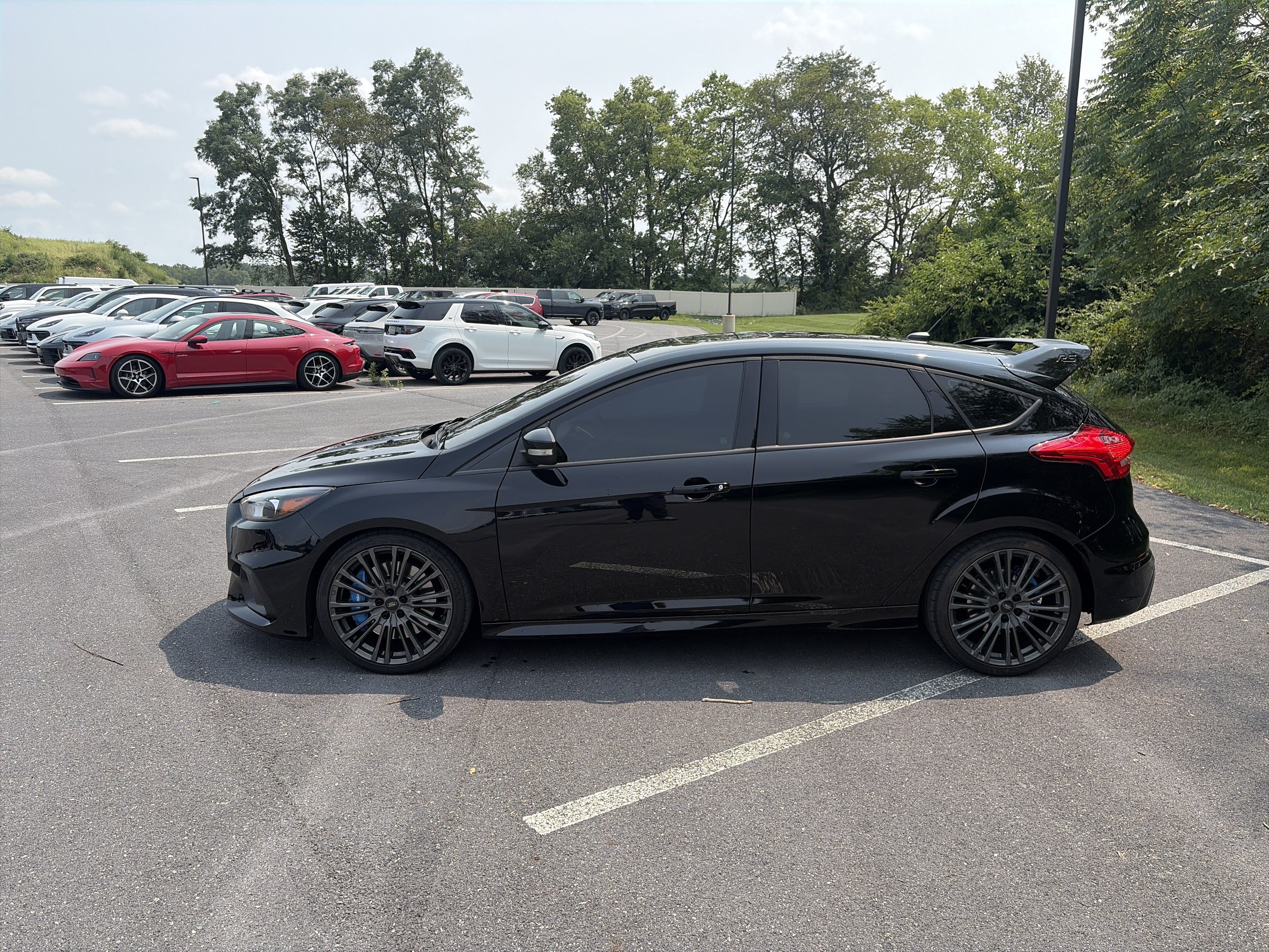 Used 2017 Ford Focus RS AWD/4WD image 8
