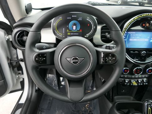 Used 2023 MINI Cooper SE image 19