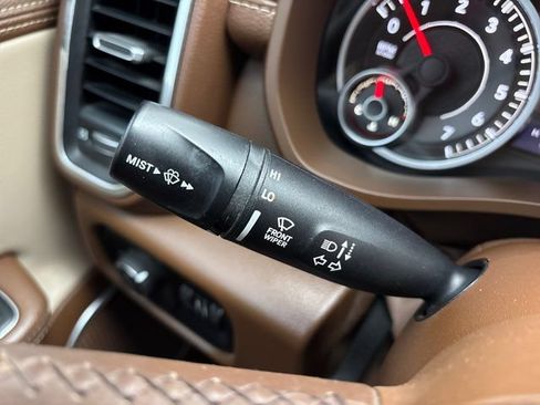 Used 2019 RAM 1500 Laramie AWD/4WD image 56
