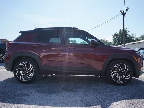 Used 2025 Chevrolet TrailBlazer RS w/ Convenience Package FWD image 3