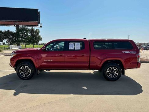 Used 2021 Toyota Tacoma TRD Sport AWD/4WD image 6