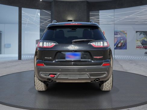 Used 2021 Jeep Cherokee Trailhawk AWD/4WD image 5
