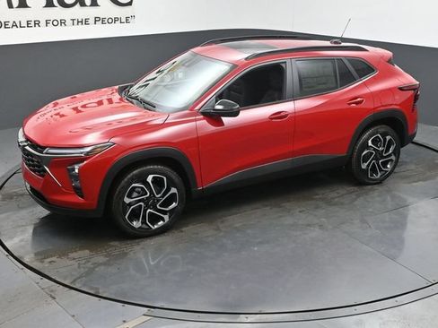 New 2026 Chevrolet Trax RS w/ Sunroof Package FWD image 22