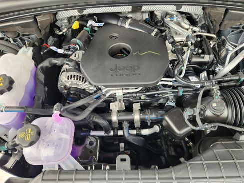 New 2026 Jeep Grand Cherokee Altitude image 22