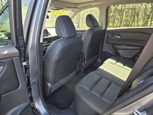 Used 2023 Nissan Rogue SV w/ SV Premium B Package AWD/4WD image 26