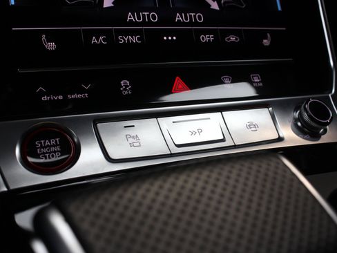 Used 2023 Audi S6 Prestige image 62