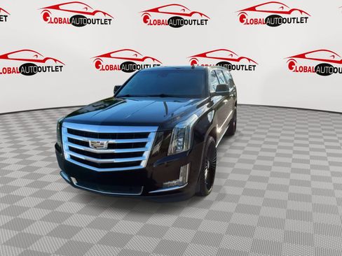 Used 2019 Cadillac Escalade ESV Premium Luxury AWD/4WD image 3