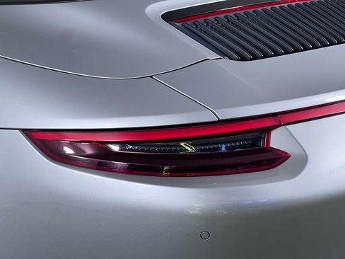 Certified 2019 Porsche 911 Targa 4 GTS AWD/4WD image 19