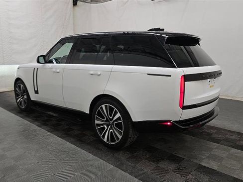 Used 2024 Land Rover Range Rover SE AWD/4WD image 6