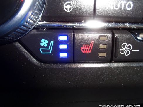 Used 2021 Ford Expedition Max XLT image 15