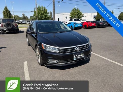Used 2017 Volkswagen Passat 1.8T SE FWD image 1