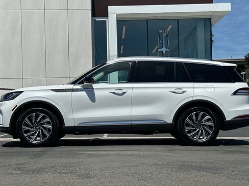 New 2026 Lincoln Aviator 2WD image 6